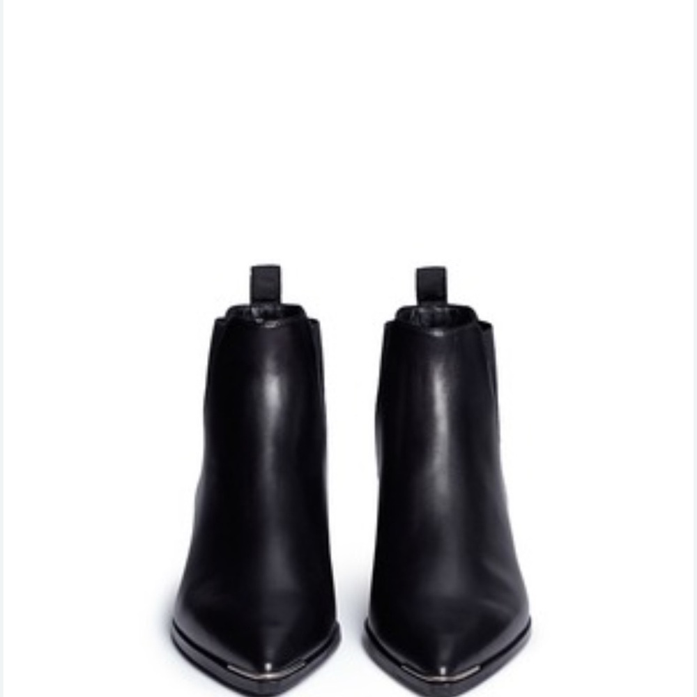Acne studios metal toe detail ankle boots 39